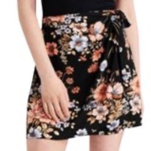 American Eagle Floral Wrap Mini Skirt Size S